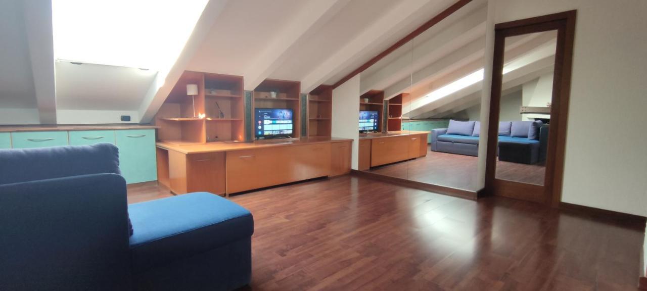 Loft Mansardato Monza Eksteriør bilde